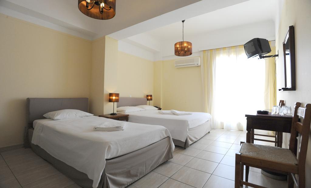 Delfinia Hotel Tínos Szoba fotó