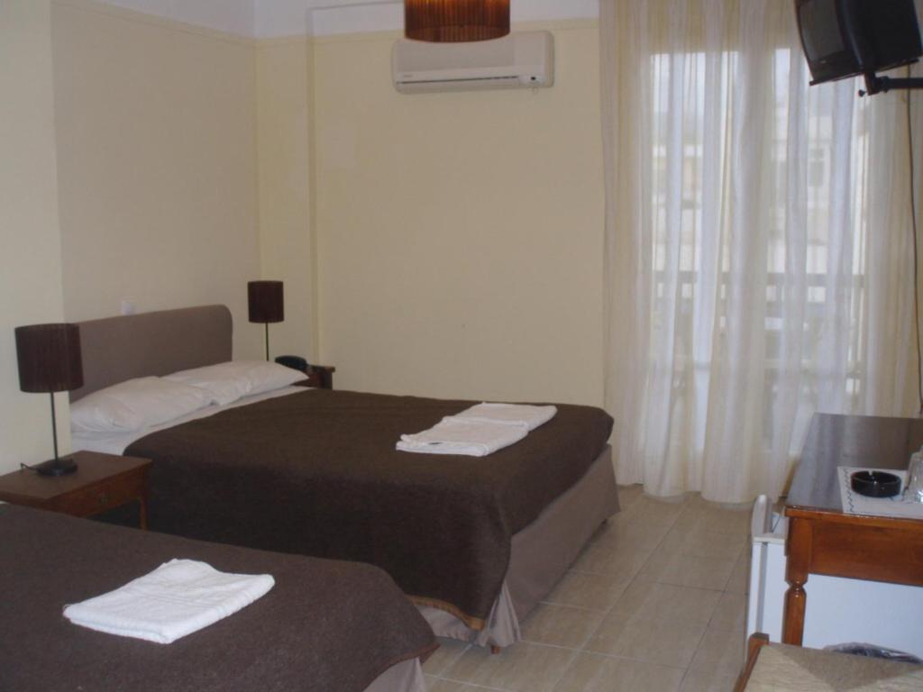 Delfinia Hotel Tínos Szoba fotó