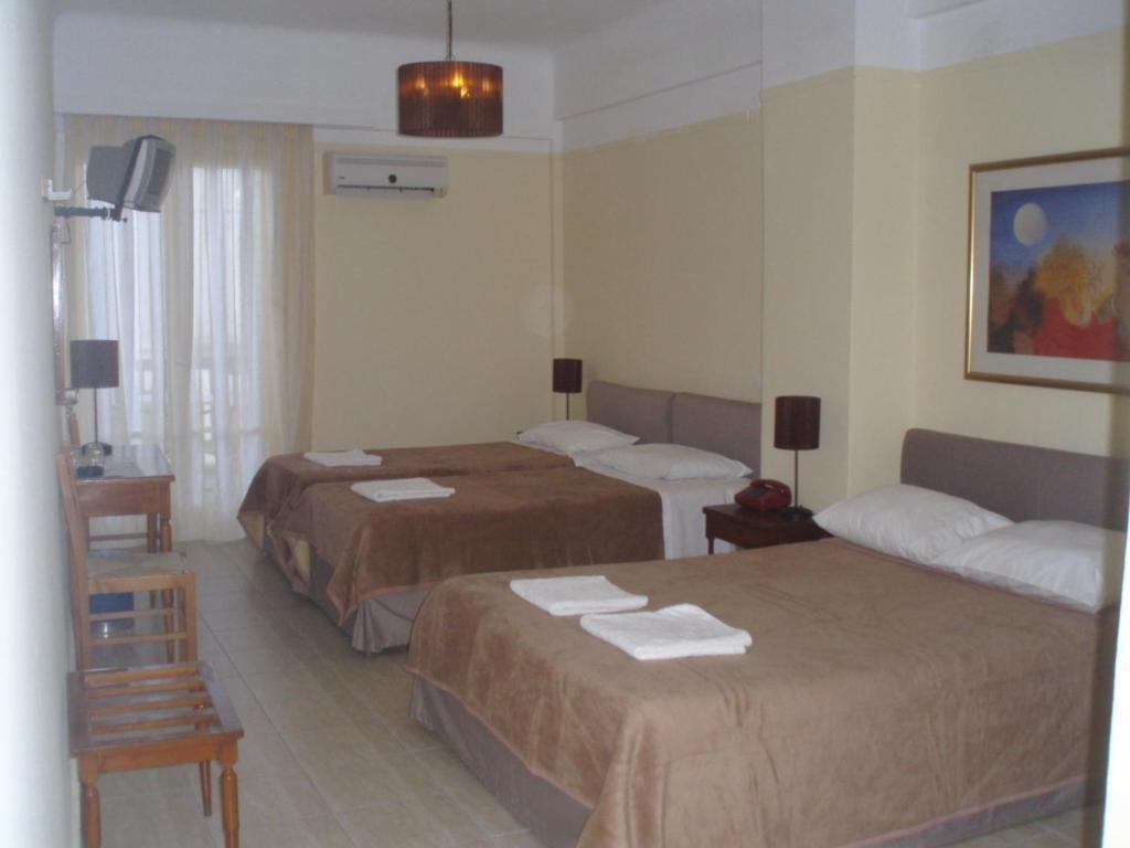Delfinia Hotel Tínos Szoba fotó